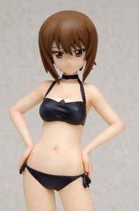 Girls un Panzer Maho Nishizumi Figure Beach Queen 2