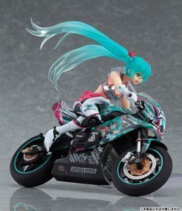 RacingMiku2013-Figma-6-468x540